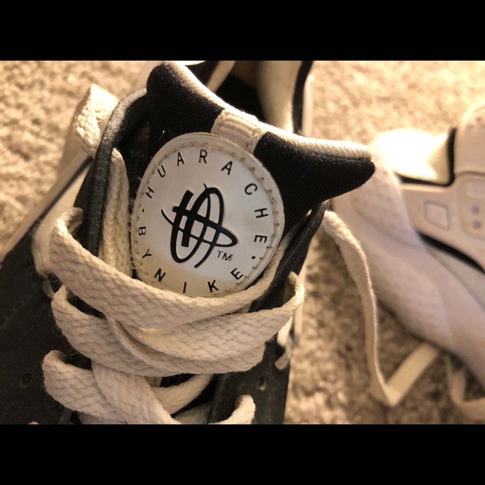 Nike’s - Picture 2 of 5